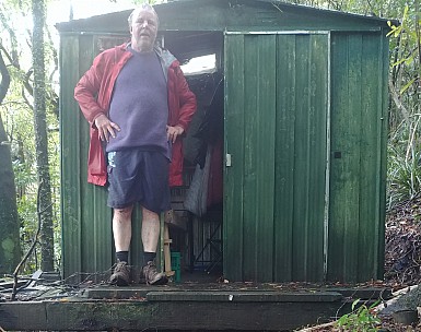 At Tin Hut
Photographer;&nbsp;Simon
2020-03-29&nbsp;16.20.05;&nbsp;Metadata time: '2020 Mar 29 16:20'
Original size:&nbsp;3,120 x 2,462; 2,917 kB;&nbsp;cr
Filename: 2020-03-29 16.20.05 LG6 Simon - at Tin Hut_cr.jpg